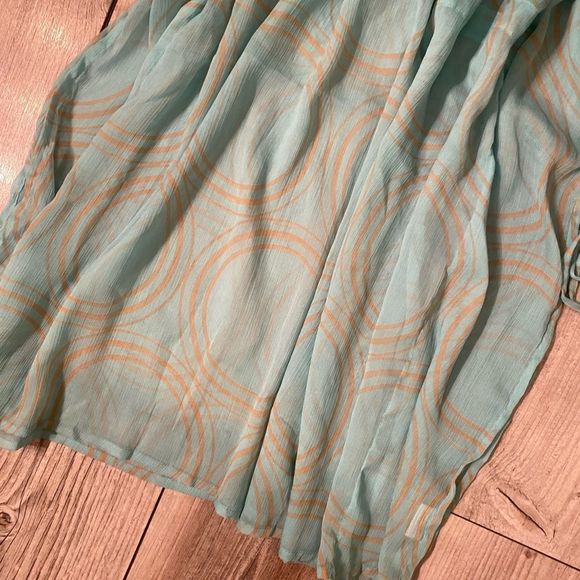 Swimsuit cover up one size fits all - Picture 5 of 5